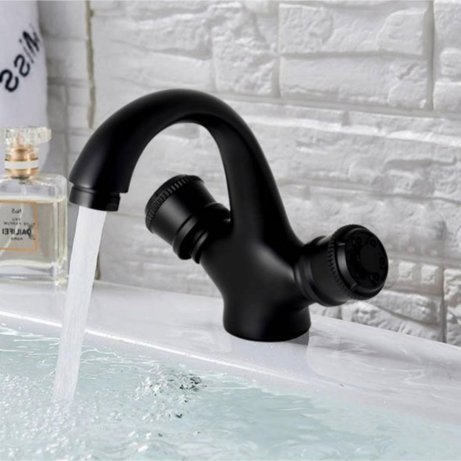 Смесител за умивалник класически, Черен DDM004