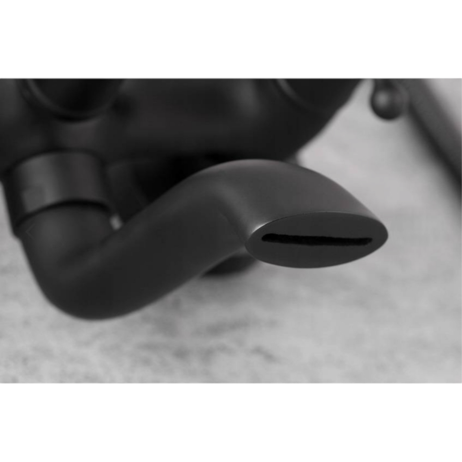 Смесител за баня с душ слушалка ретро, Черен DDM007